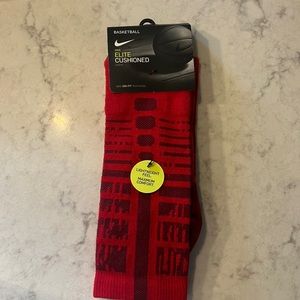 Men’s Nike basketball socks NWOT